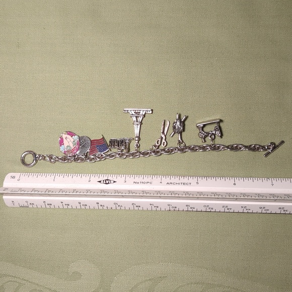 Silver Hallmark charm bracelet - Picture 2 of 5